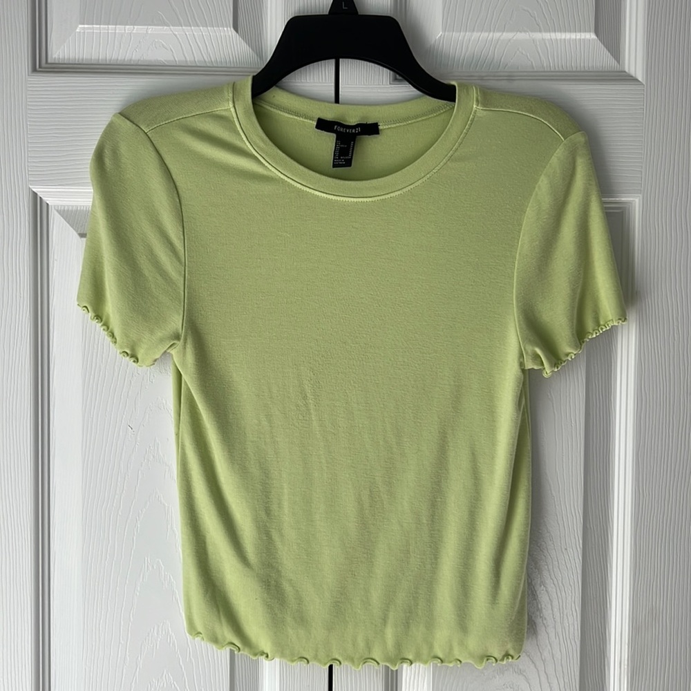 Forever 21 T-Shirt